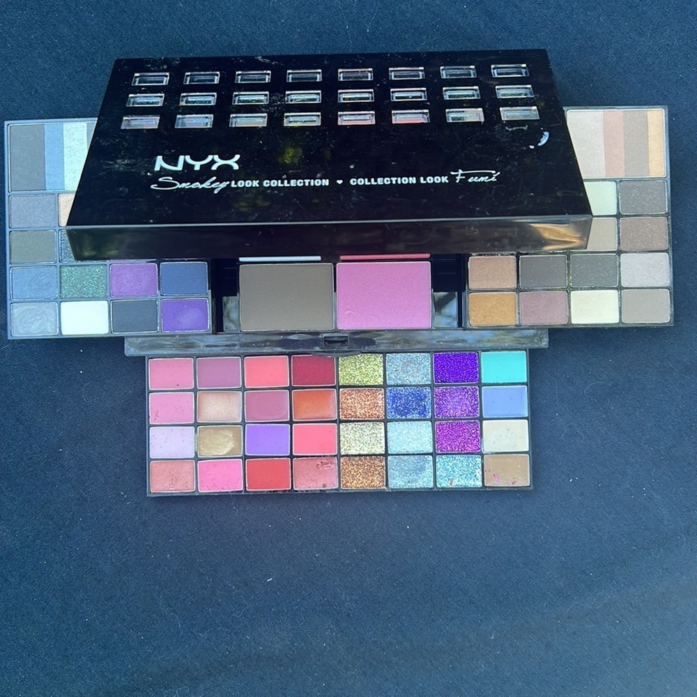 Nyx Box of Smokey Look Collection